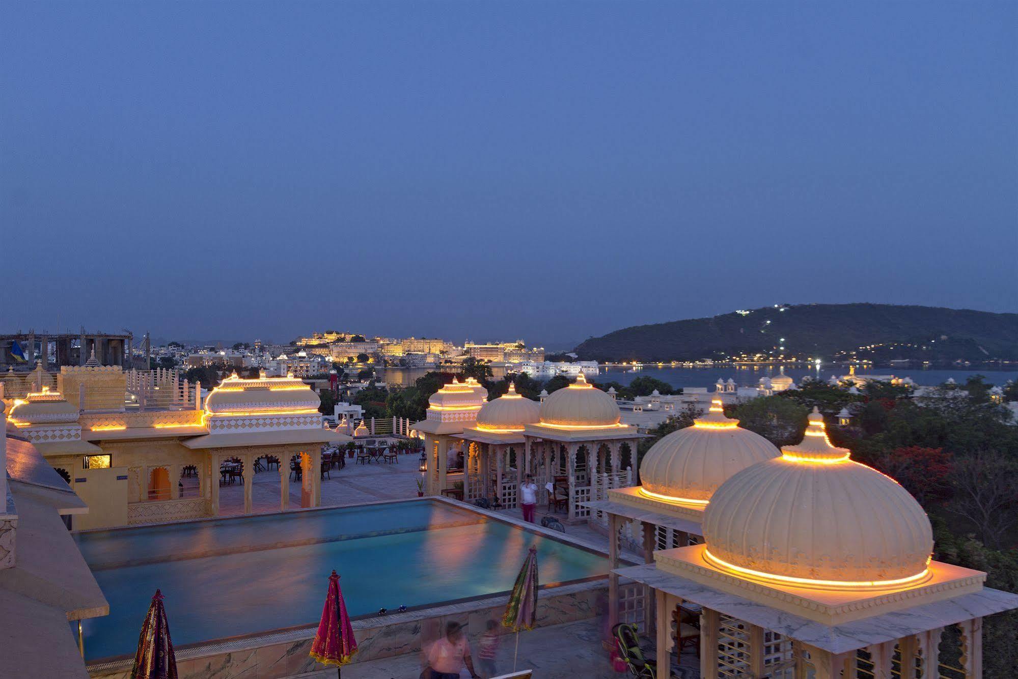 Chunda Palace Udaipur Exterior foto